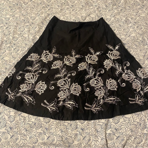 LOFT Dresses & Skirts - Ann Taylor Loft black and white embroidered A-line skirt